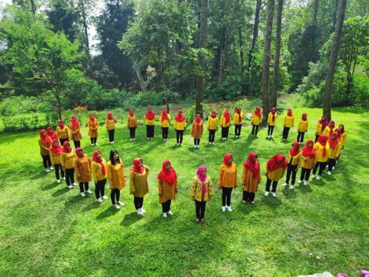 Lawu Forest Camp Sarangan Exterior foto